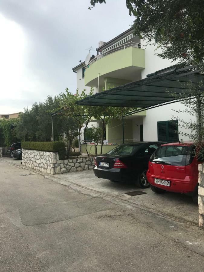 Apartments Milka Трогір Екстер'єр фото